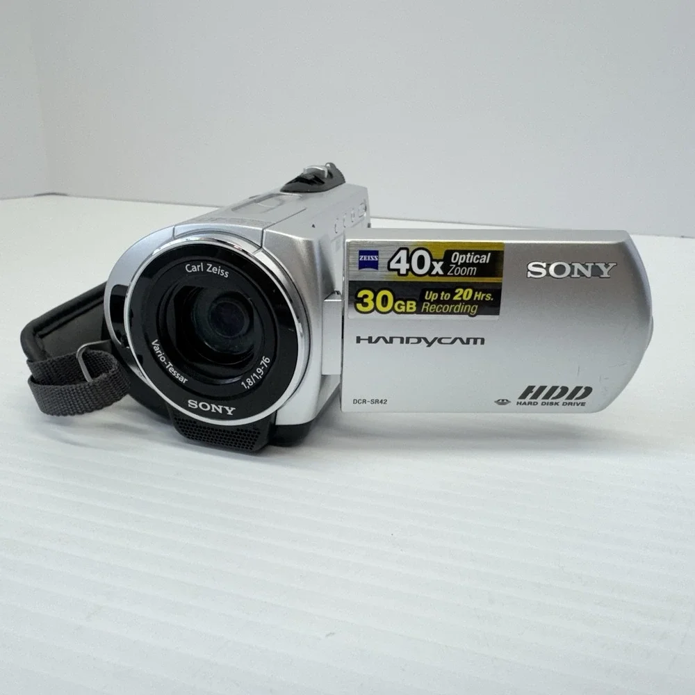 Sony Handycam DCR-SR42 Camcorder 30GB HDD 40x Opt Zoom- Charging Dock And Extras